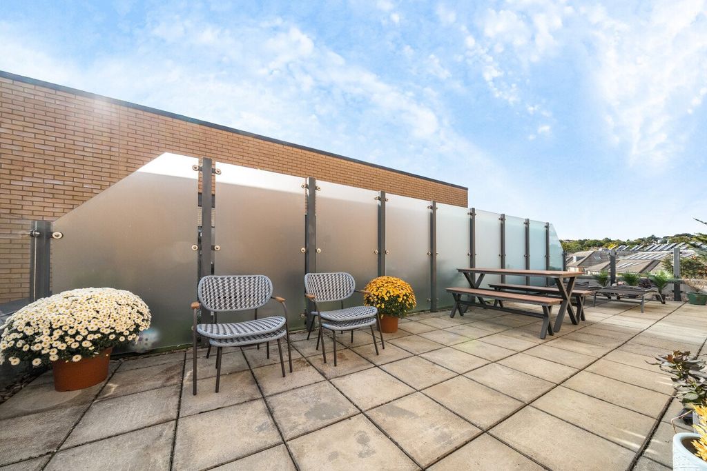 Property photo 1 of 27 Picture No. 29