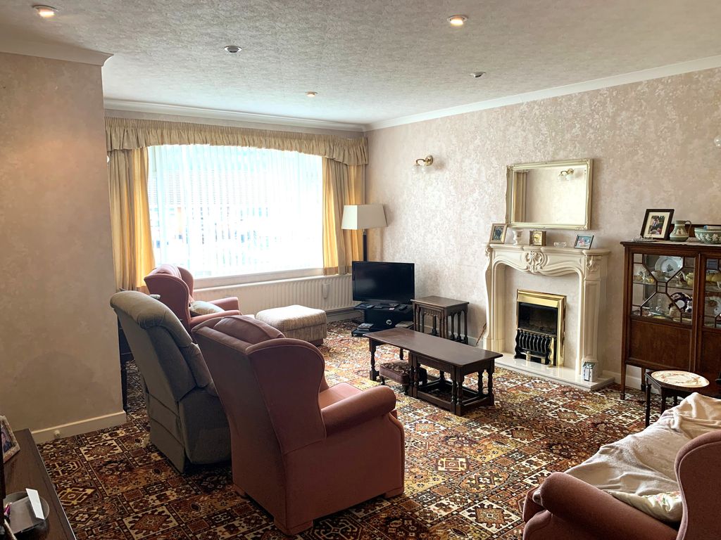 Property photo 3 of 20 l3