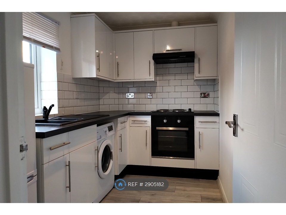 Property photo 1 of 13 Kitchen