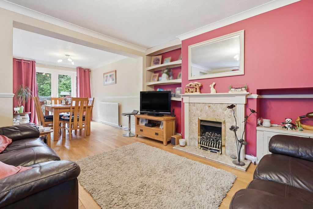 Property photo 3 of 17