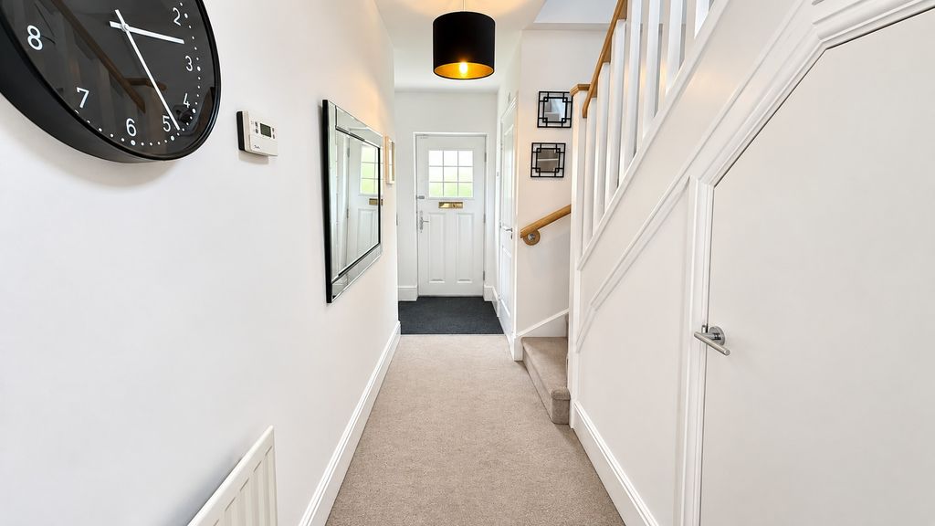 Property photo 2 of 23 5570193