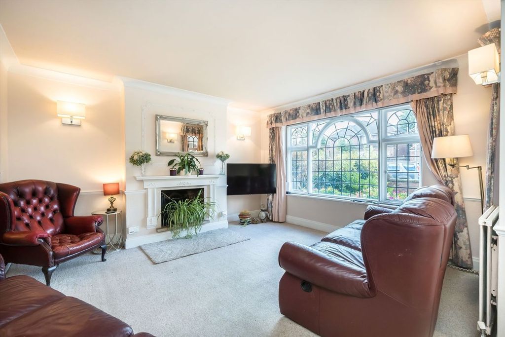 Property photo 2 of 10
