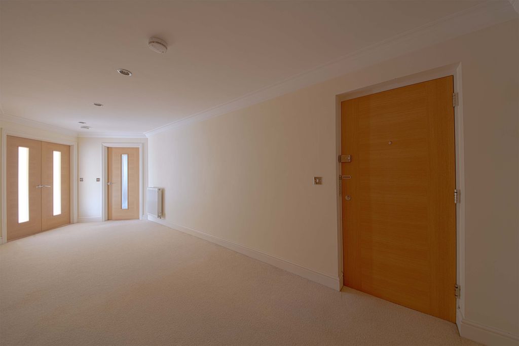 Property photo 3 of 35