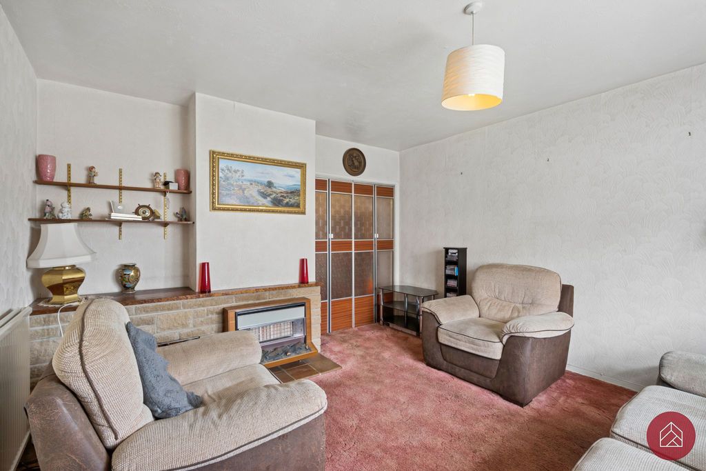 Property photo 2 of 17 Living Room