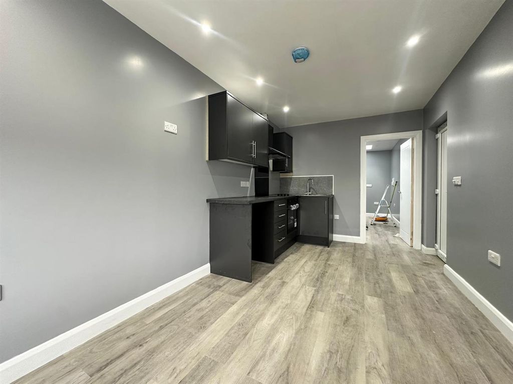 Property photo 2 of 11 Whatsapp Image 2025-10-29 At 1.04.22 Pm (11).Jpeg