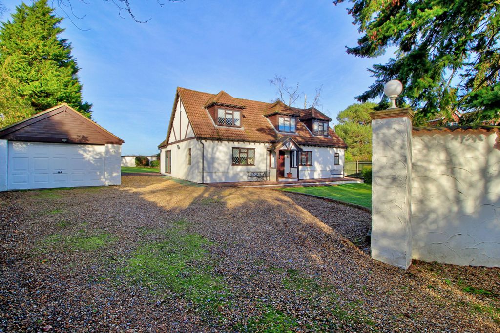 Property photo 1 of 26