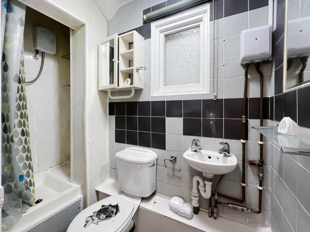 Property photo 3 of 3