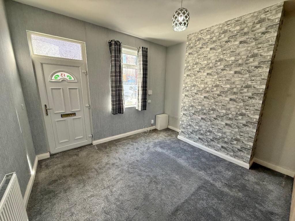 Property photo 3 of 8 Photo 3