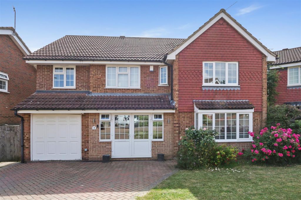 Property photo 1 of 20 Rt_Wt_Bxh_T_Job111_3 Stewart Close_24_200720231241