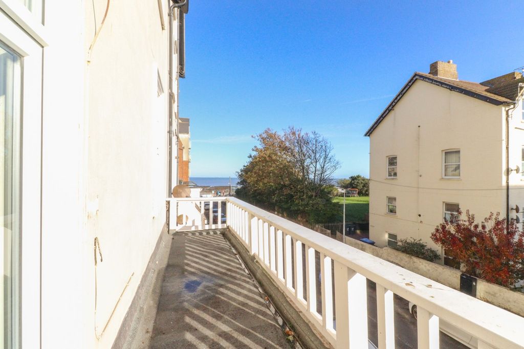 Property photo 3 of 13 Picture 3