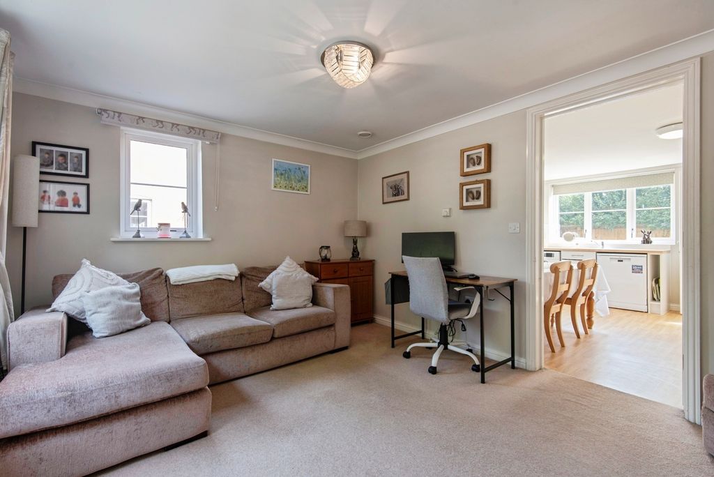 Property photo 3 of 17 Pbox-Img.Jpg