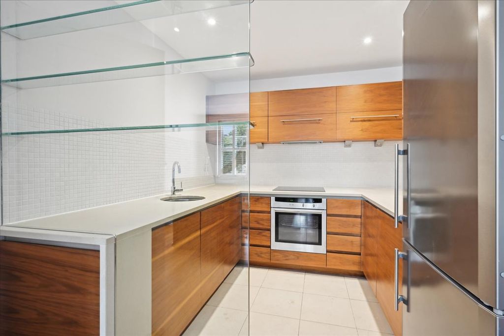 Property photo 1 of 5