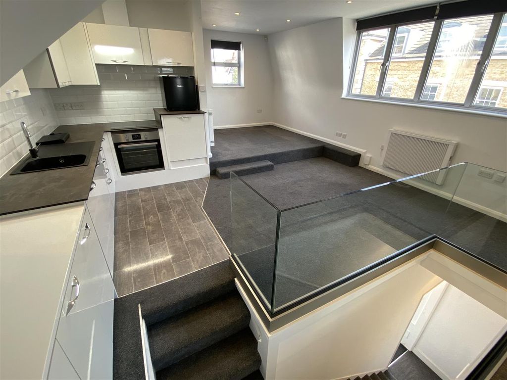 Property photo 3 of 9 Img_5511.Jpg