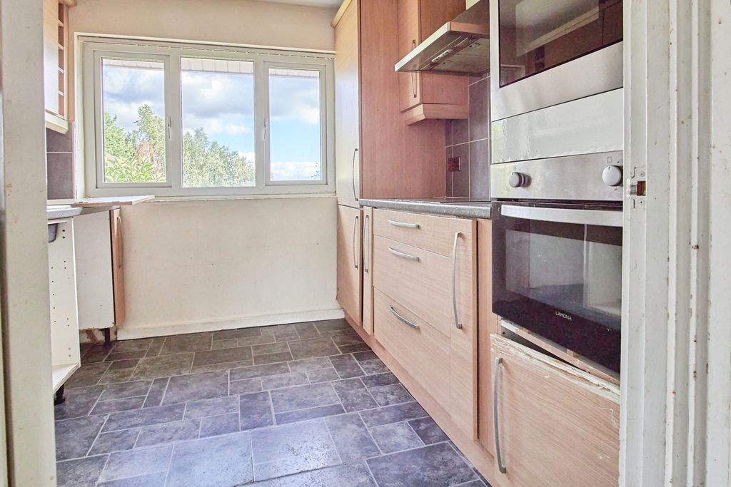 Property photo 2 of 11 Pbox-Img.Jpg