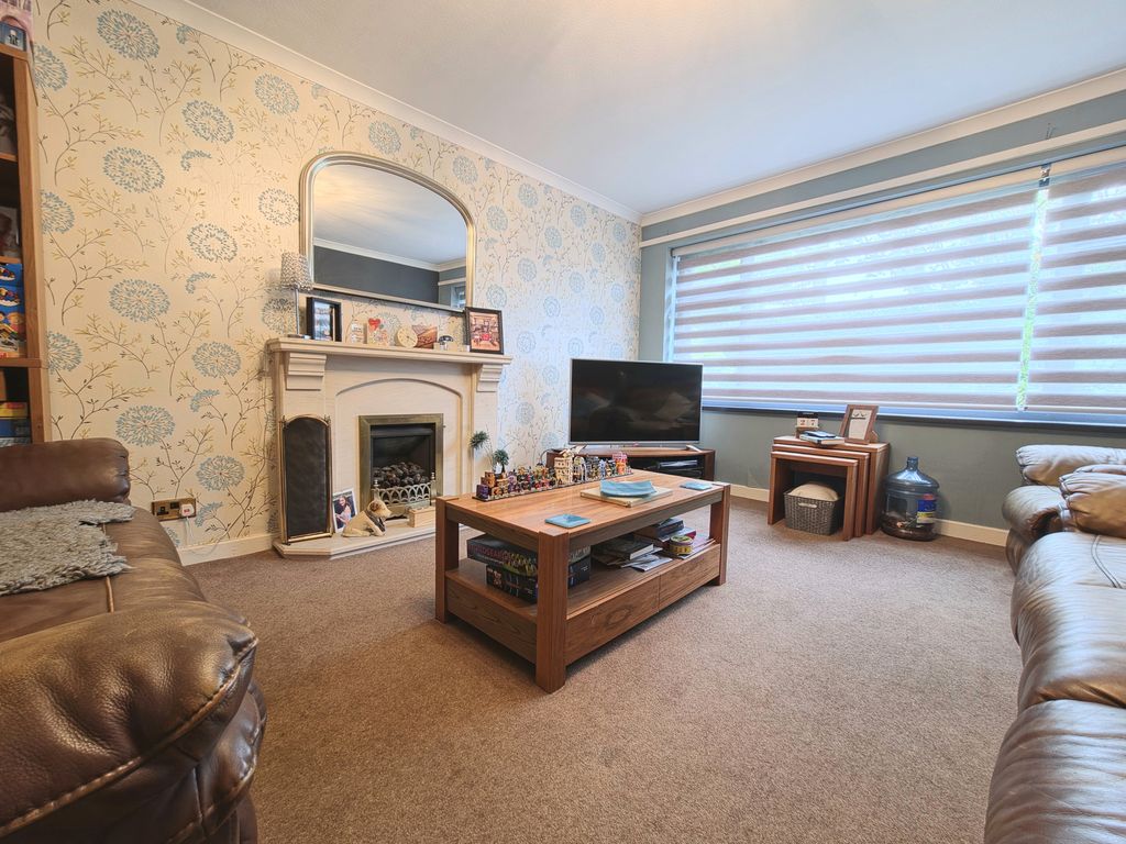 Property photo 3 of 23