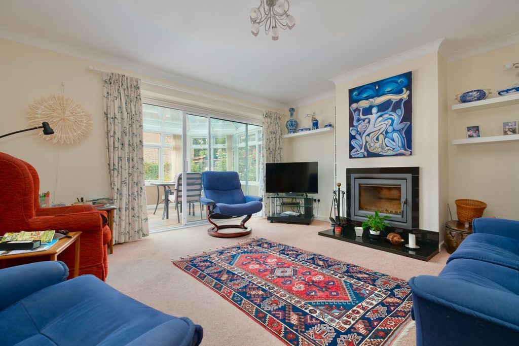 Property photo 2 of 19