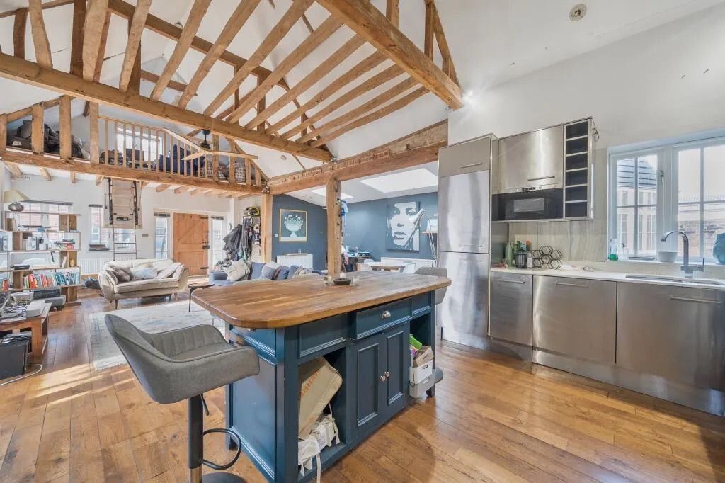 Property photo 1 of 12 Kitchen/Breakfast