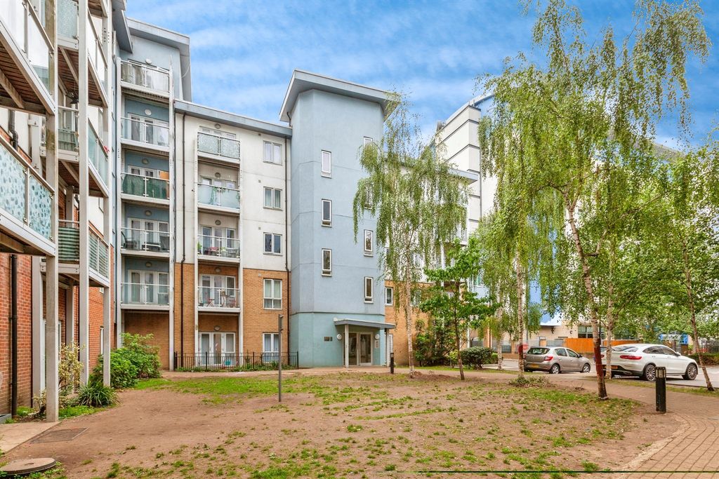 Property photo 1 of 10