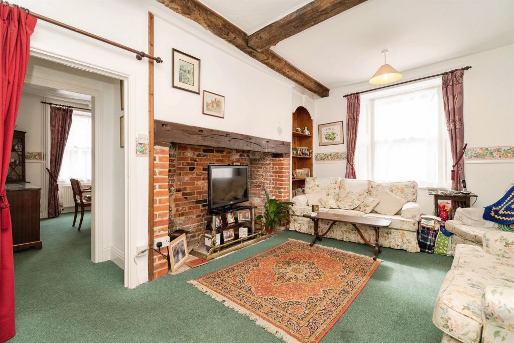 Property photo 2 of 18