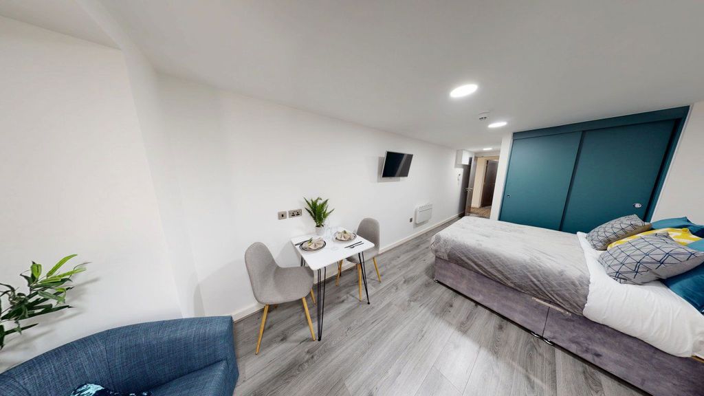 Property photo 3 of 5