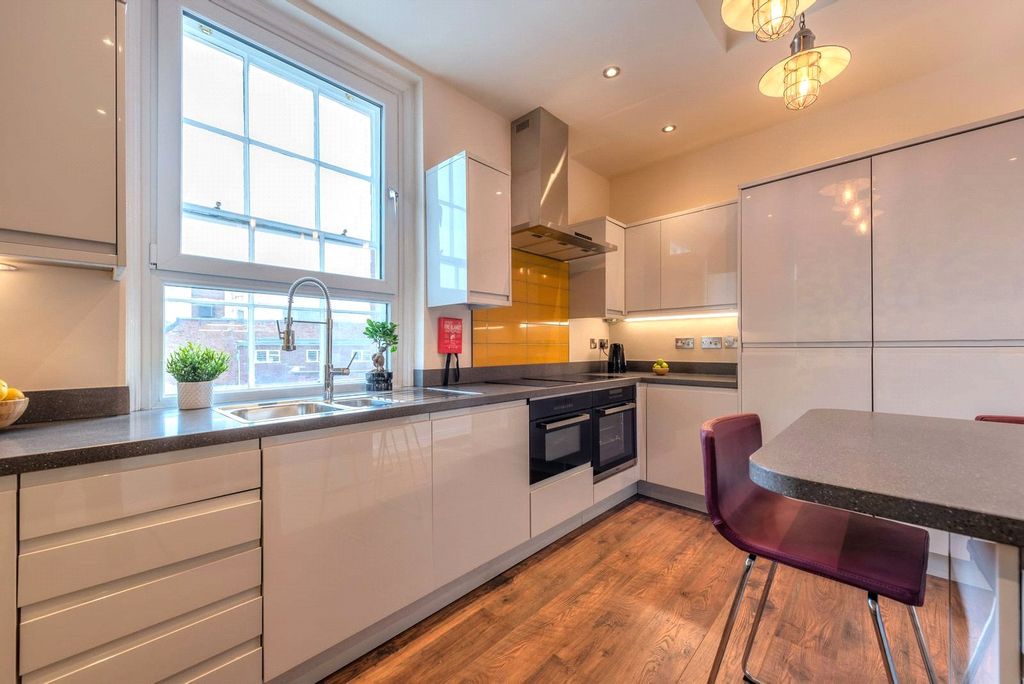 Property photo 3 of 22 Picture No. 24