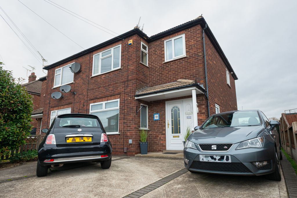 Property photo 1 of 33