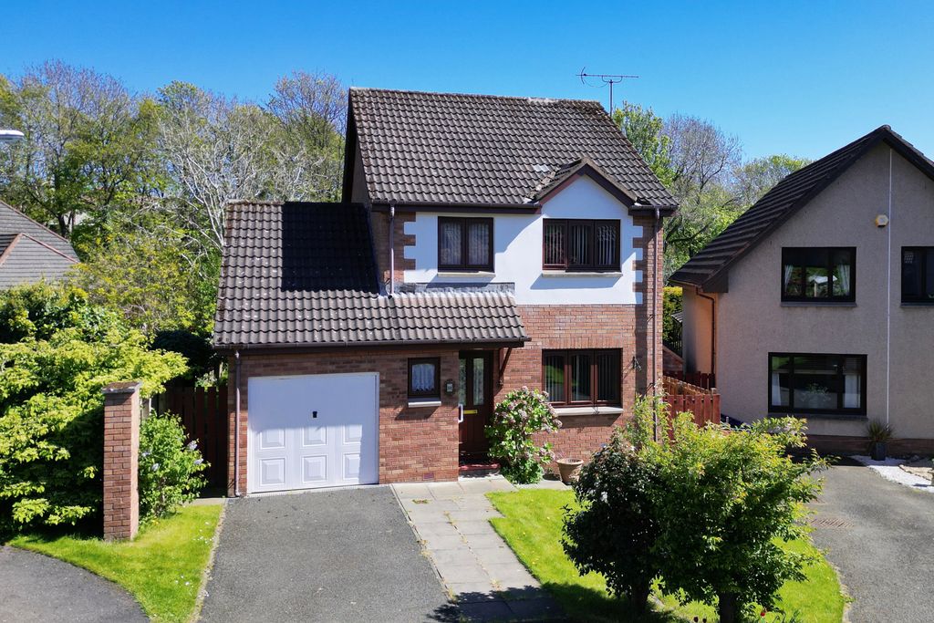 Property photo 1 of 8