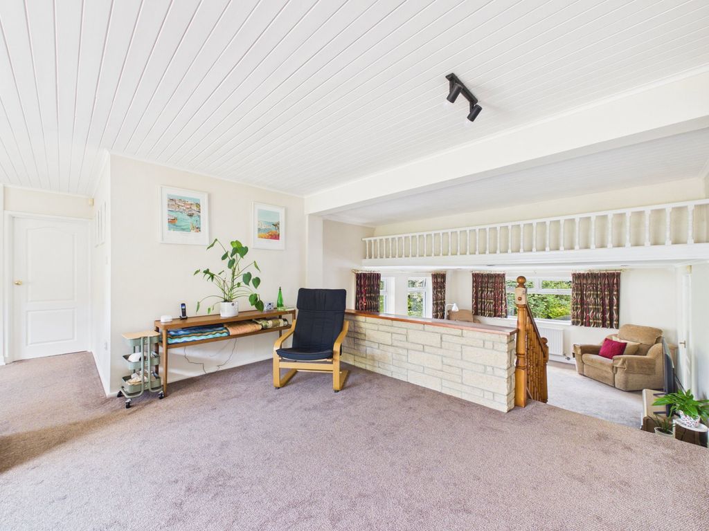 Property photo 3 of 45