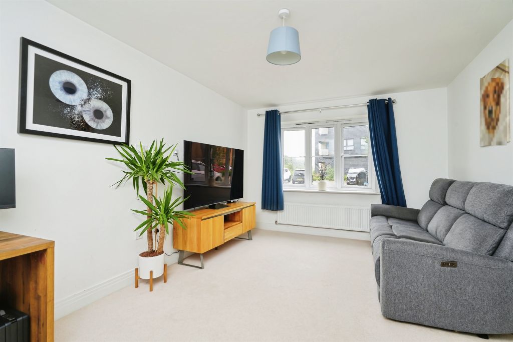 Property photo 2 of 36
