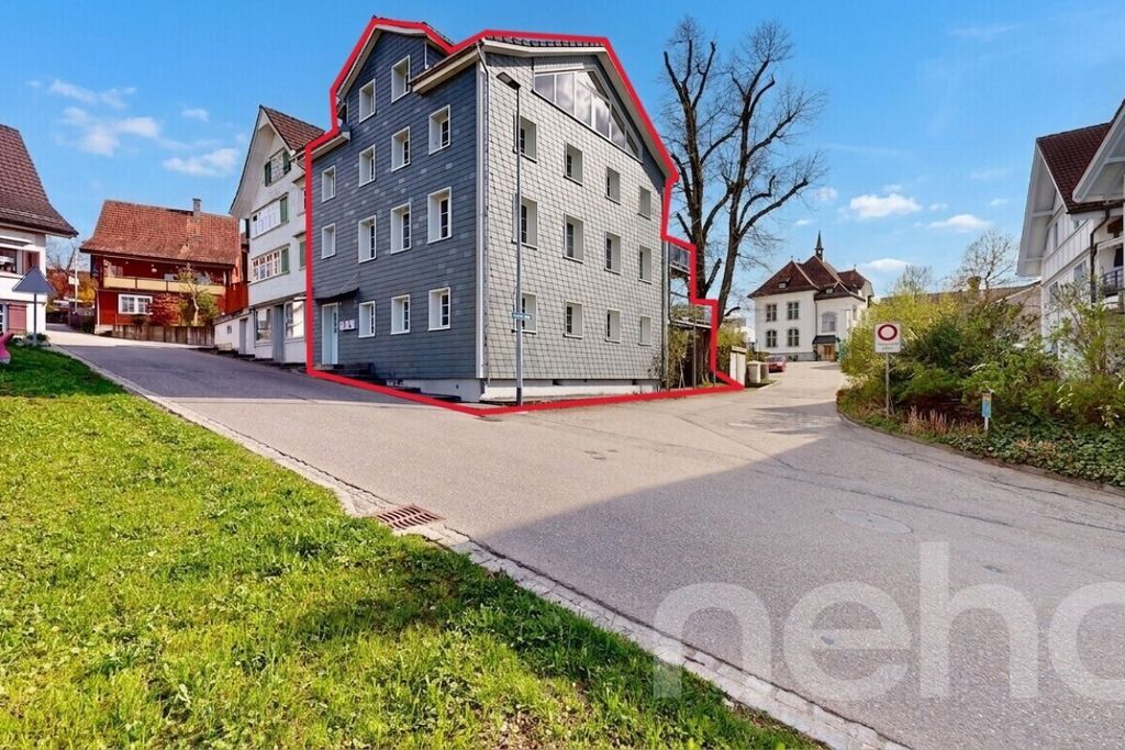 Property photo 2 of 12