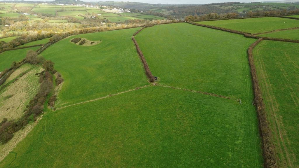 Property photo 3 of 58