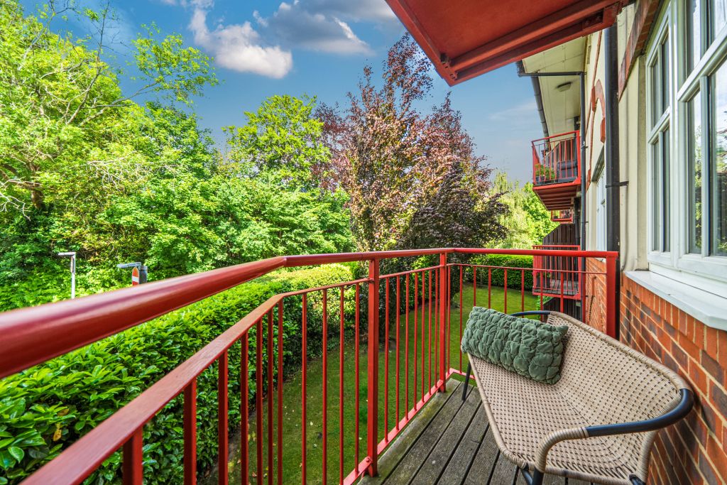 Property photo 2 of 12