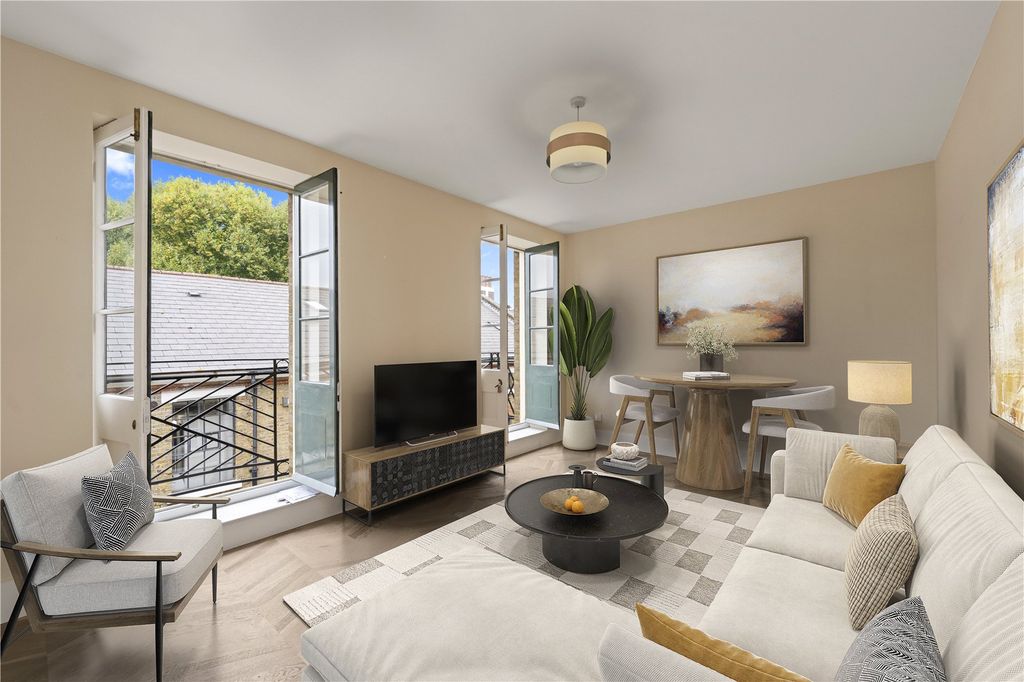 Property photo 1 of 9 Reception