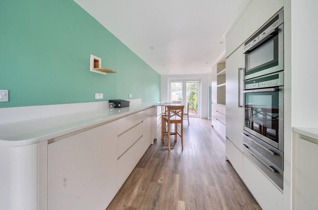 Property photo 3 of 21 1405657-6-698B0Ad...
