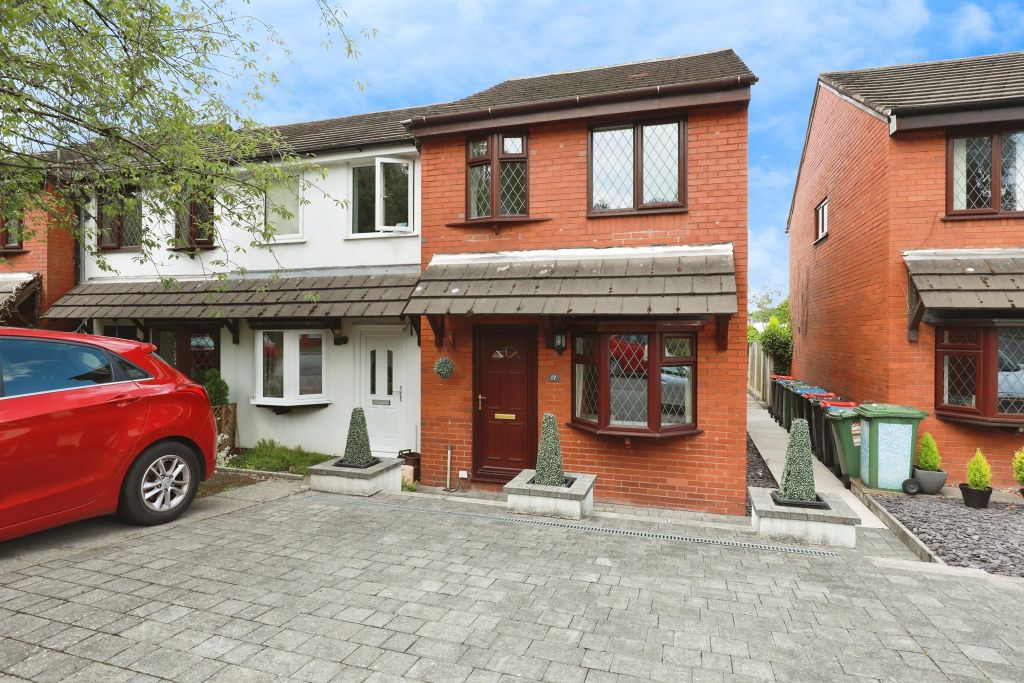 Property photo 1 of 17