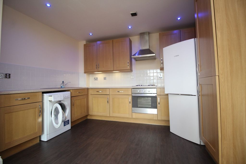 Property photo 2 of 5 Openplan Lounge/Kitc