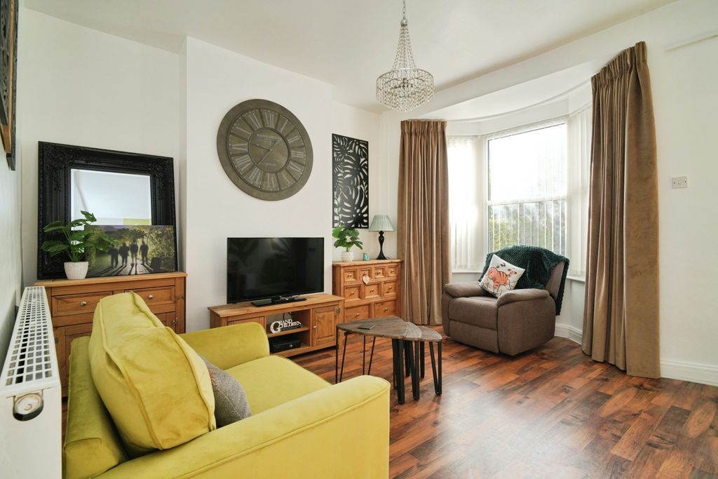 Property photo 2 of 14