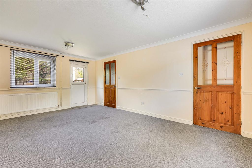 Property photo 3 of 23 Img (10).Jpg