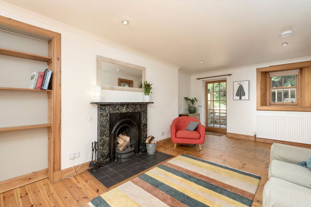 Property photo 3 of 18