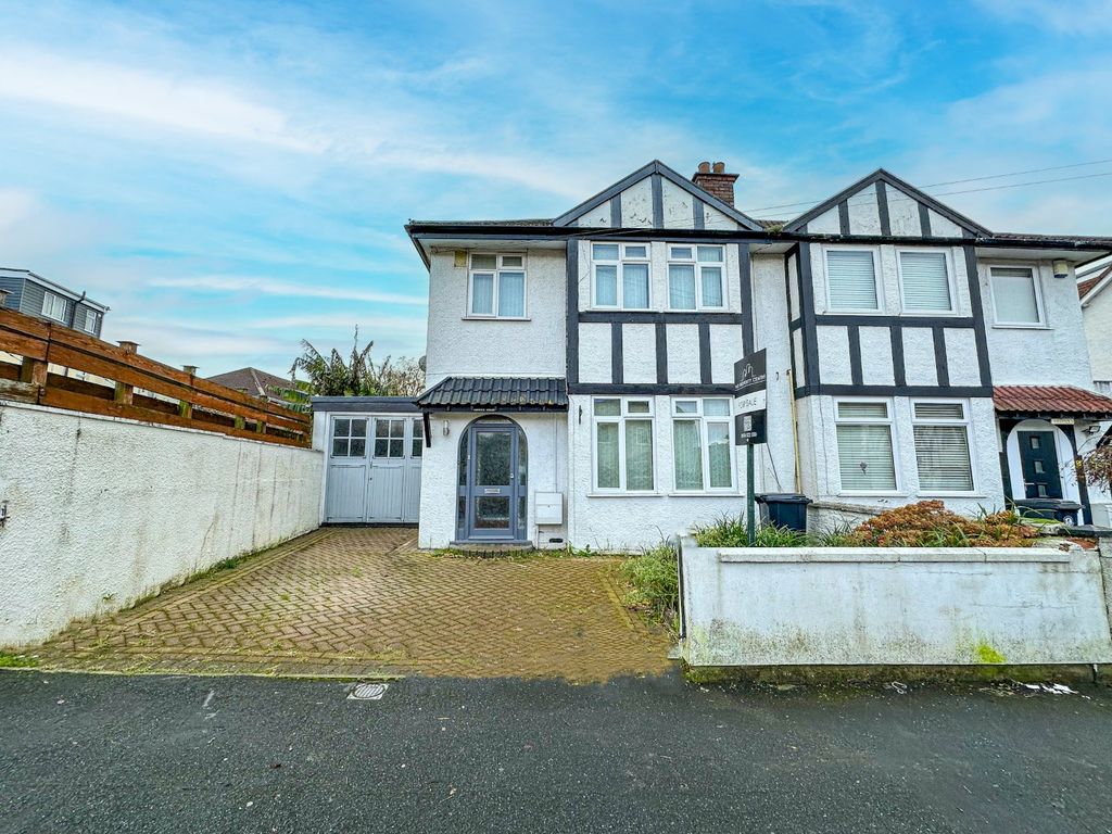 Property photo 1 of 18 3787941