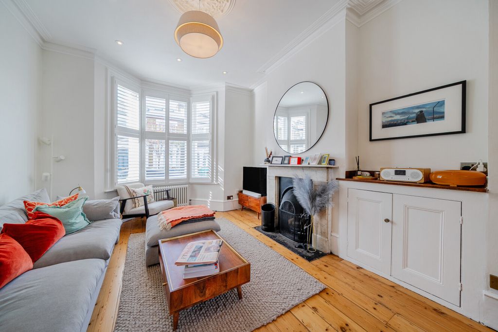 Property photo 2 of 21 1526787-11-6Aba57...