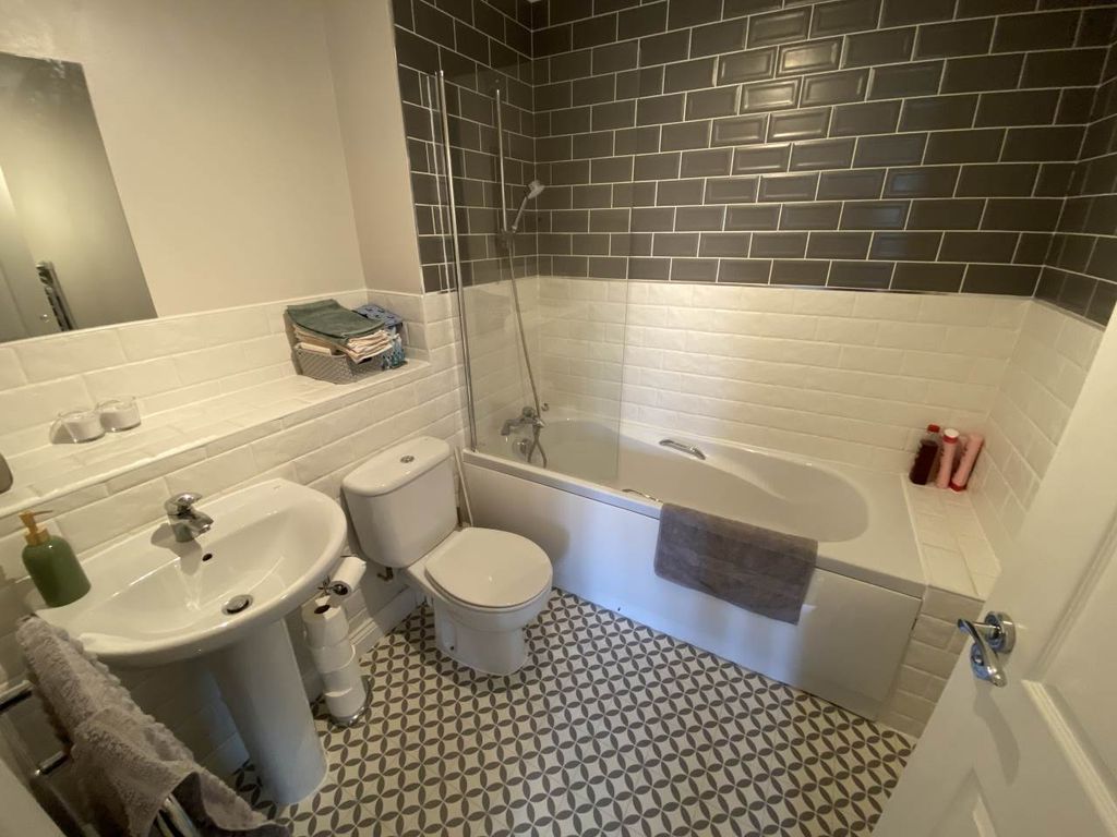Additional image 9 of 2 bed flat to rentEllworthy Court, Frome, Somerset BA11