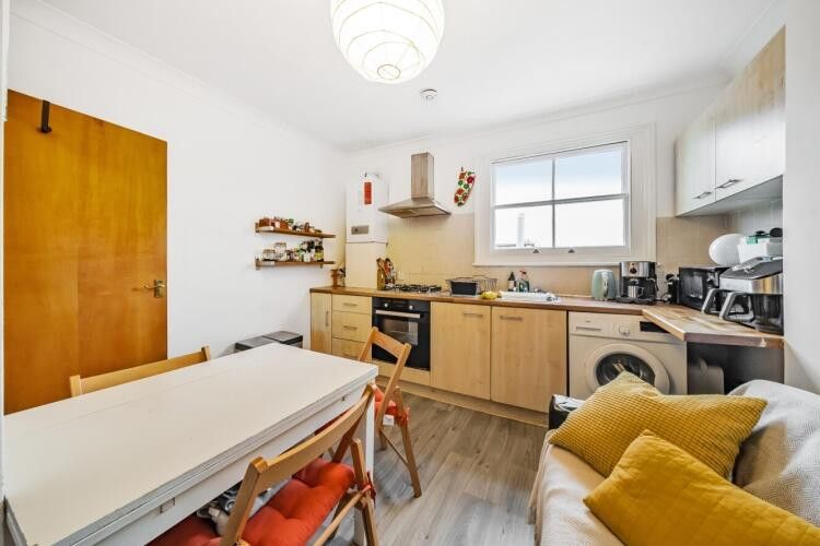 Property photo 3 of 6