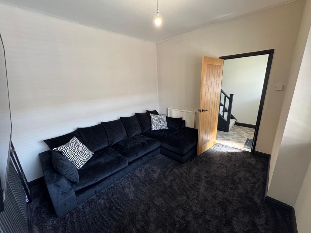 Property photo 3 of 26