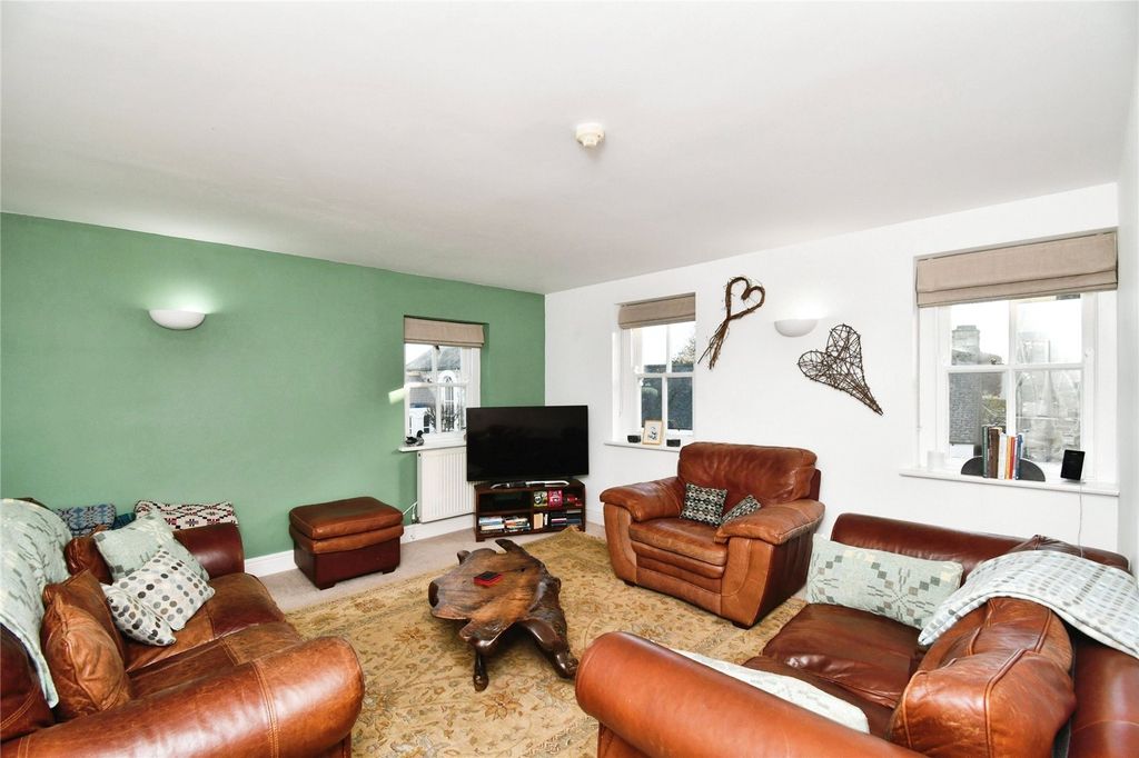 Property photo 2 of 26 Picture No. 04