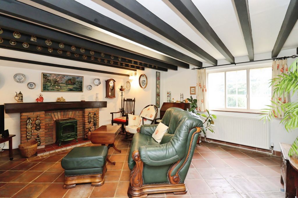 Property photo 2 of 26