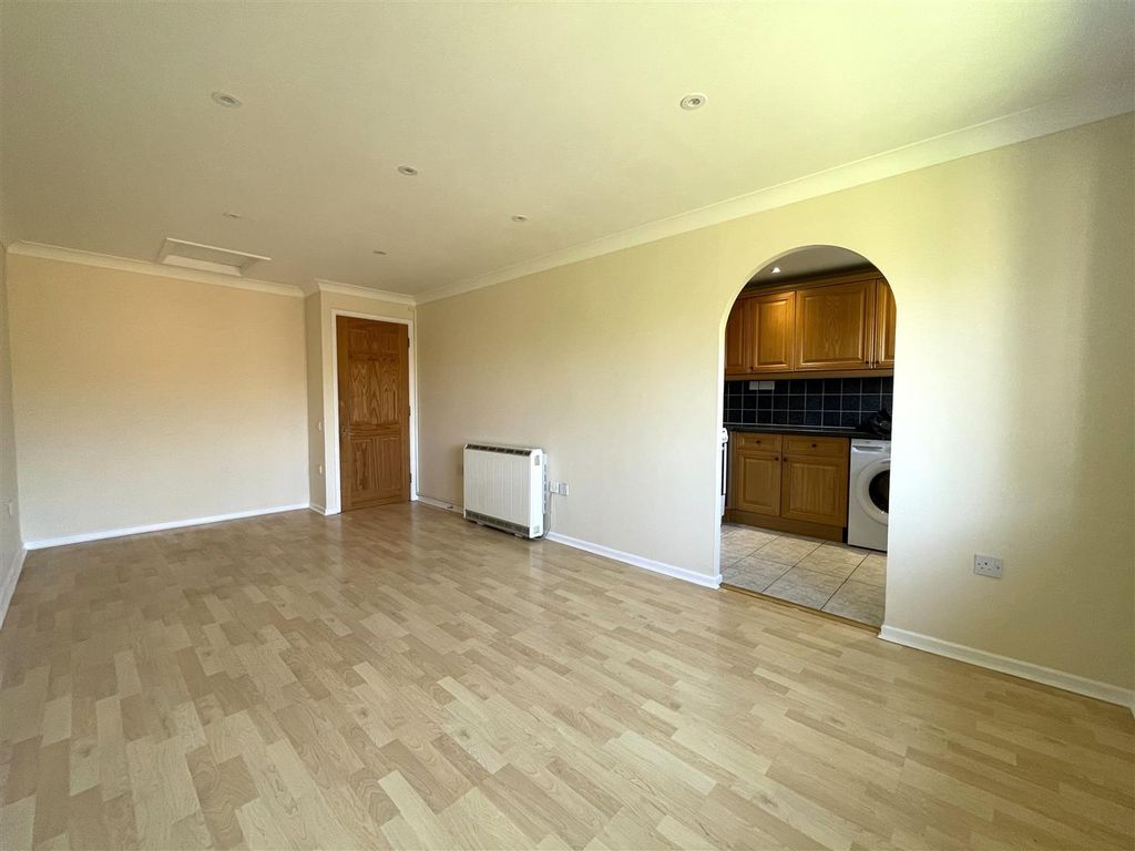 Property photo 3 of 7