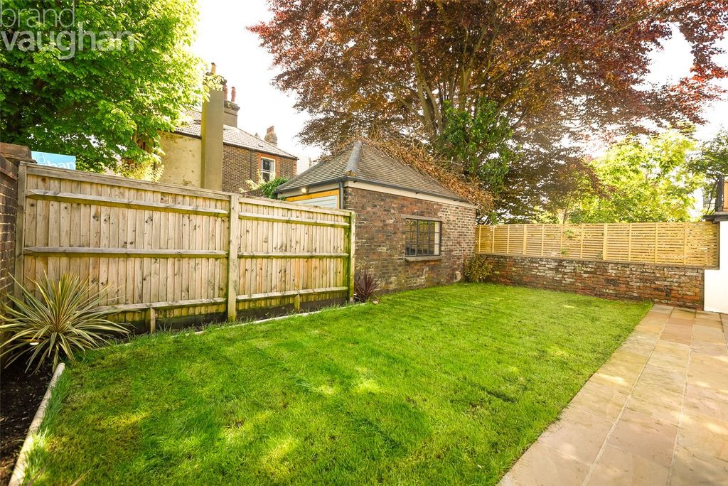 Property photo 1 of 14 Garden