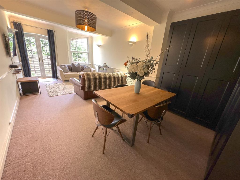 Property photo 3 of 19 Dining_1.Jpg