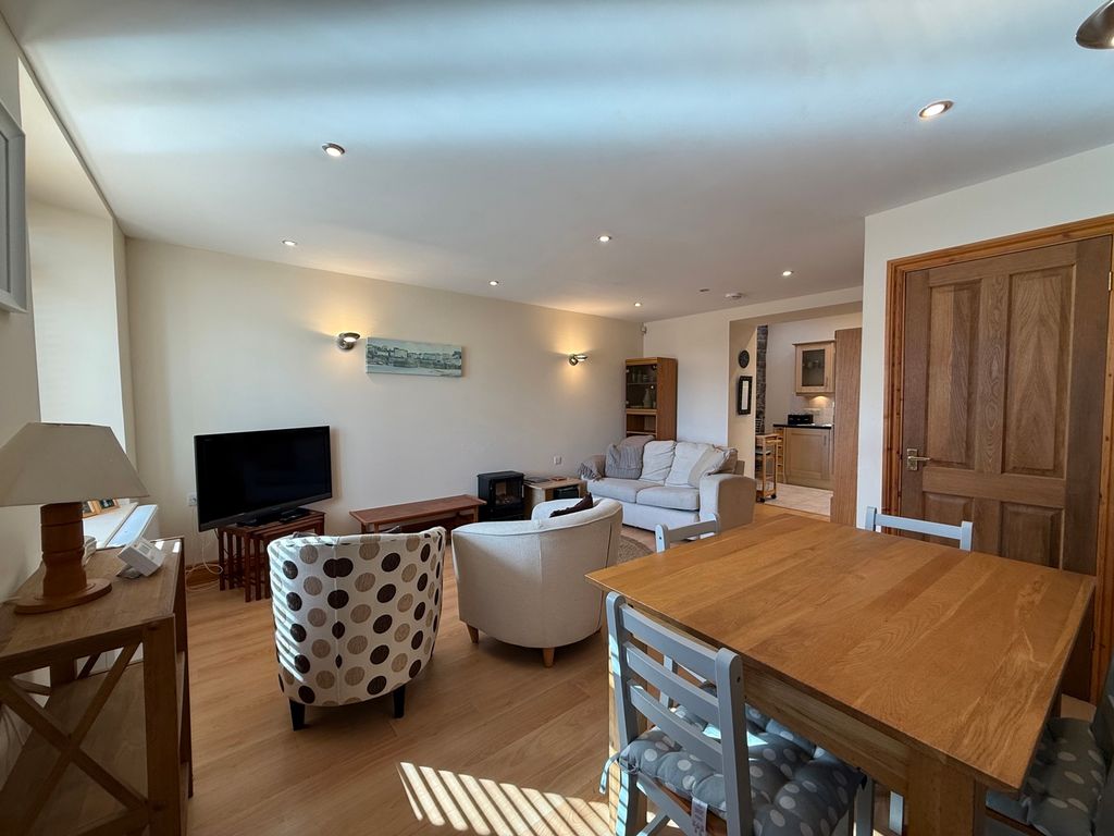 Property photo 3 of 10 Photograph